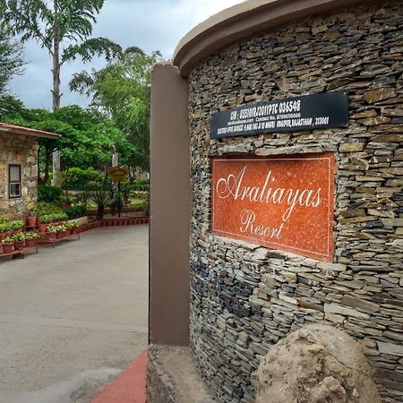 Araliayas Resort & Spa Ουνταϊπούρ Εξωτερικό φωτογραφία