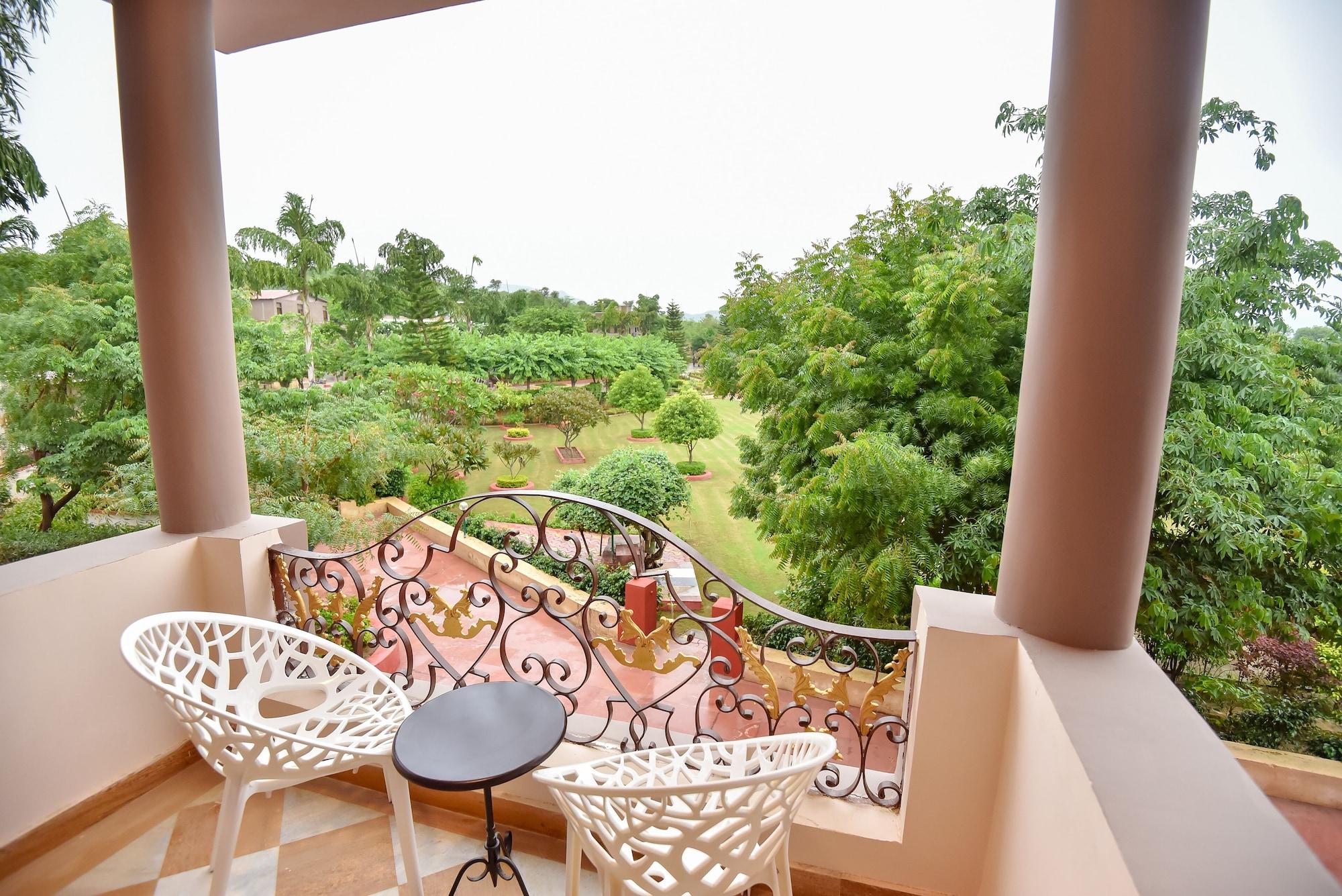 Araliayas Resort & Spa Ουνταϊπούρ Εξωτερικό φωτογραφία