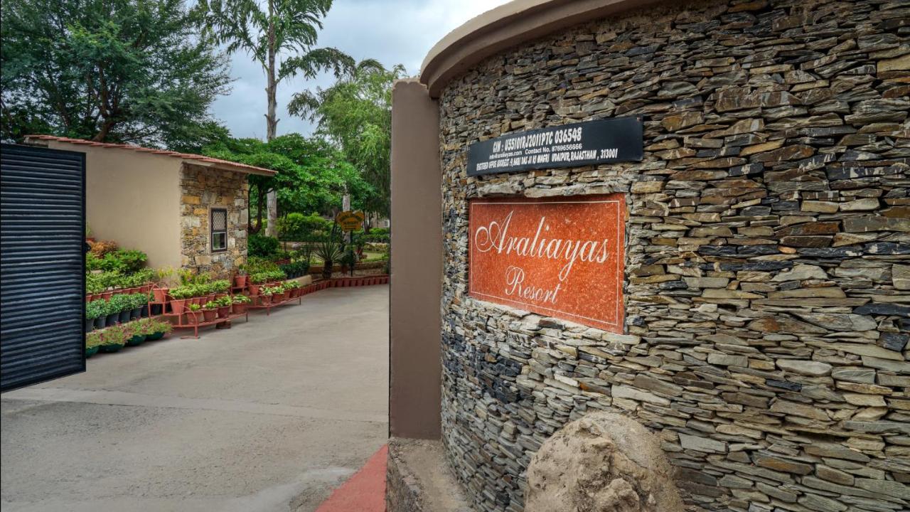 Araliayas Resort & Spa Ουνταϊπούρ Εξωτερικό φωτογραφία