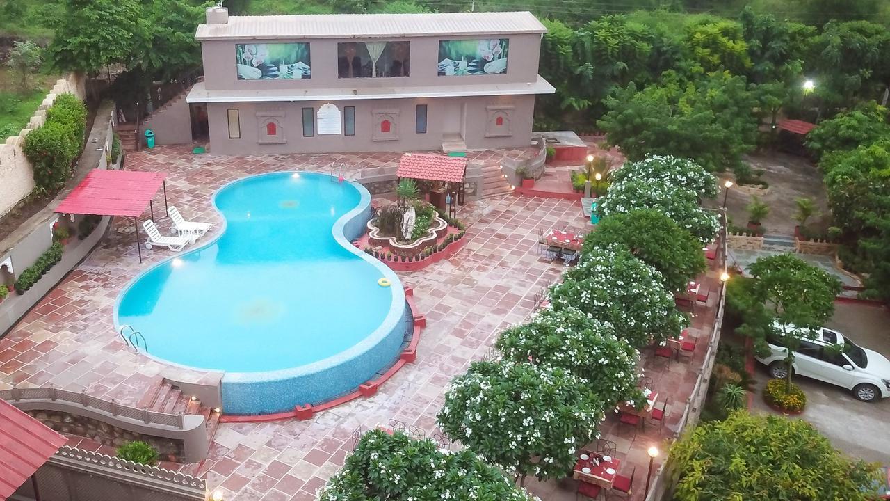 Araliayas Resort & Spa Ουνταϊπούρ Εξωτερικό φωτογραφία