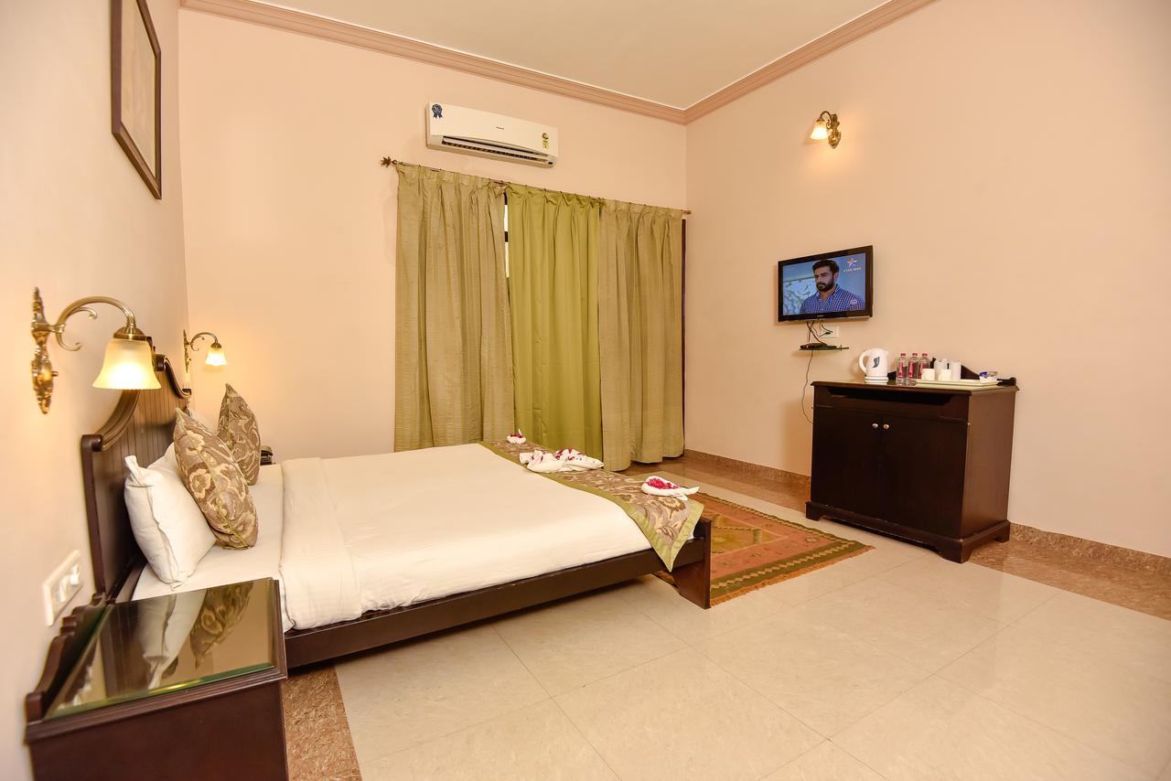 Araliayas Resort & Spa Ουνταϊπούρ Εξωτερικό φωτογραφία