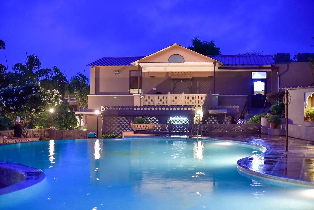 Araliayas Resort & Spa Ουνταϊπούρ Εξωτερικό φωτογραφία