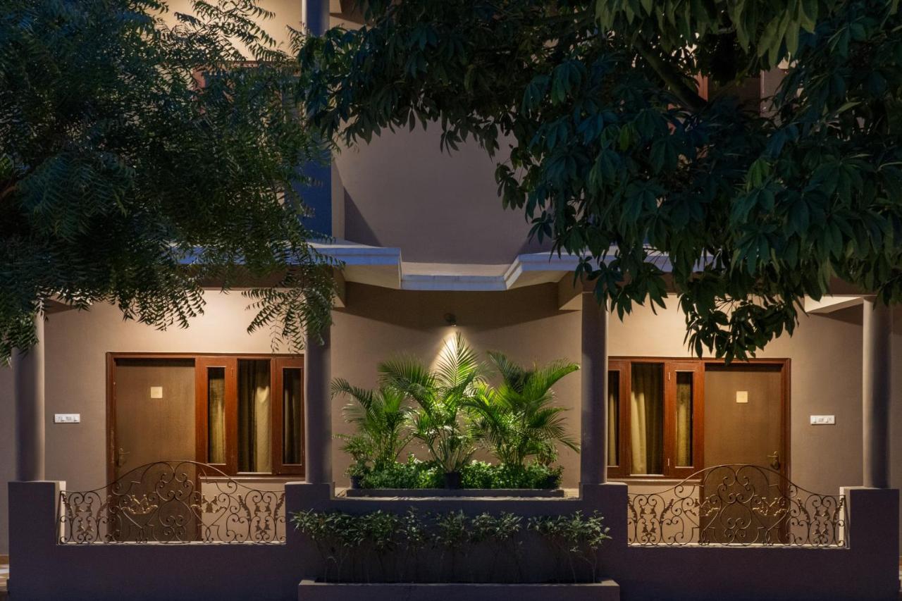 Araliayas Resort & Spa Ουνταϊπούρ Εξωτερικό φωτογραφία