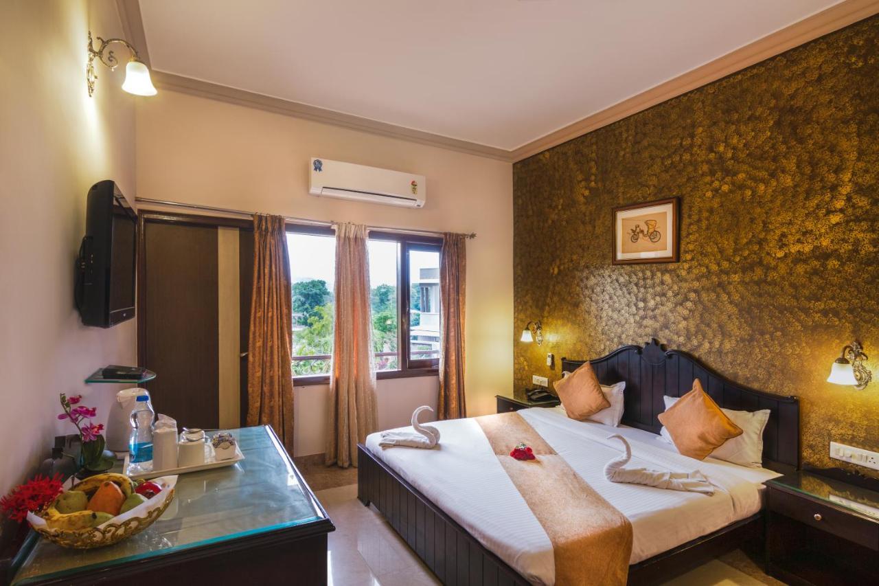 Araliayas Resort & Spa Ουνταϊπούρ Εξωτερικό φωτογραφία